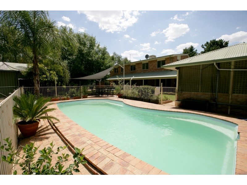 4 Yarran Place, Springvale NSW 2650