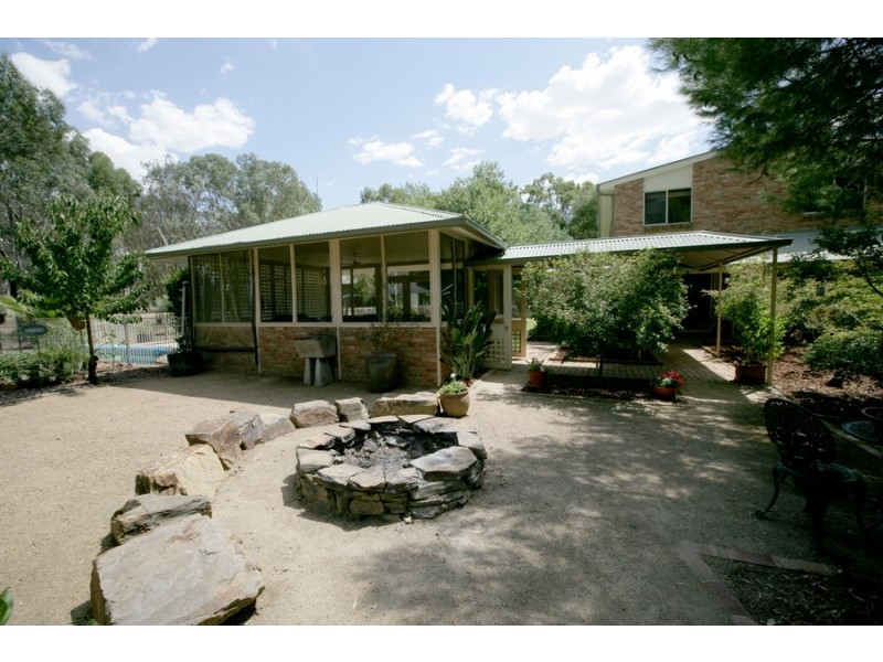 4 Yarran Place, Springvale NSW 2650