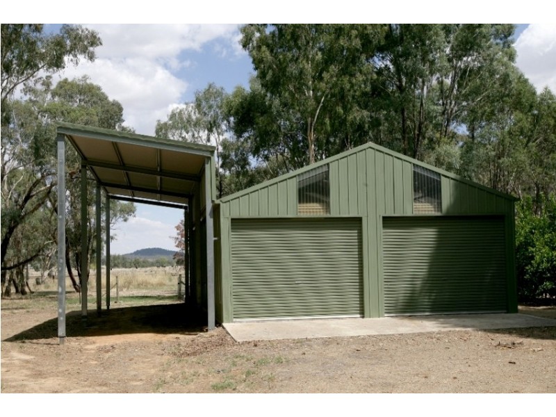 4 Yarran Place, Springvale NSW 2650