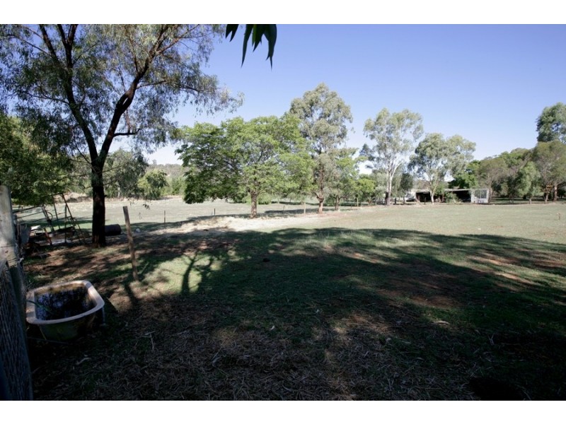 15 Eugene Avenue, San Isidore NSW 2650