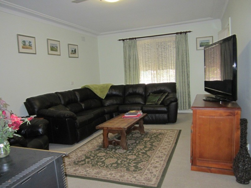 43 Cox Street, Mangoplah NSW 2652