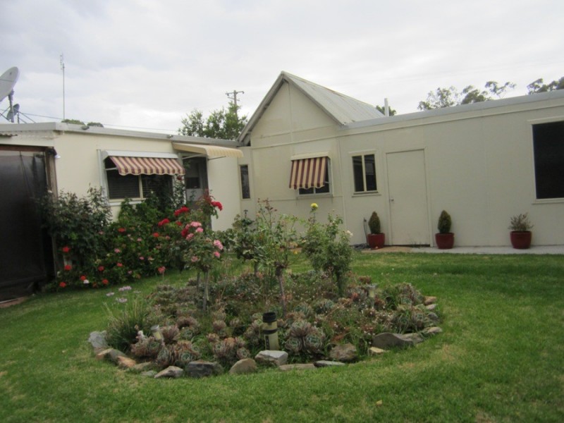 43 Cox Street, Mangoplah NSW 2652