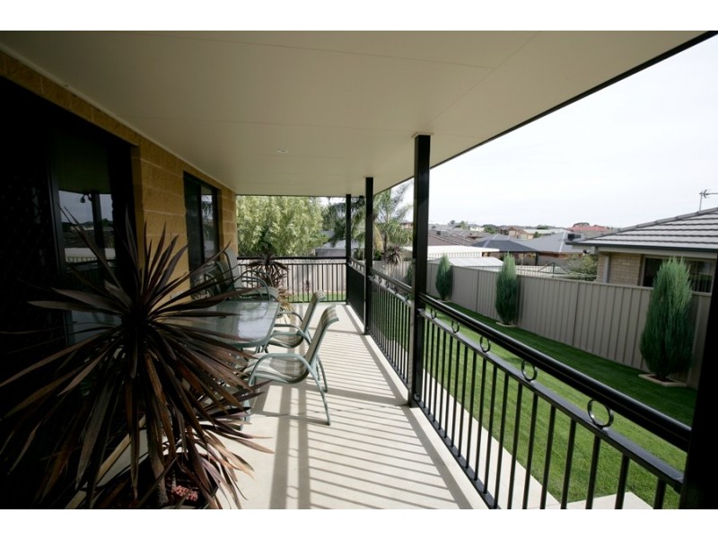 59 Yarrawah Crescent, Bourkelands NSW 2650