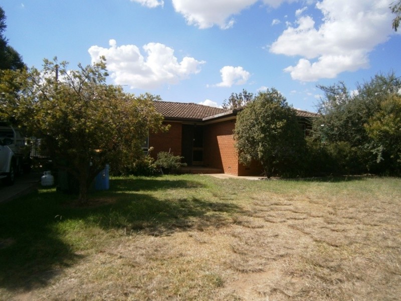 31 Crawford St, Wagga Wagga NSW 2650
