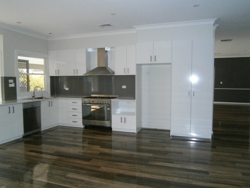 3 John St, Wagga Wagga NSW 2650