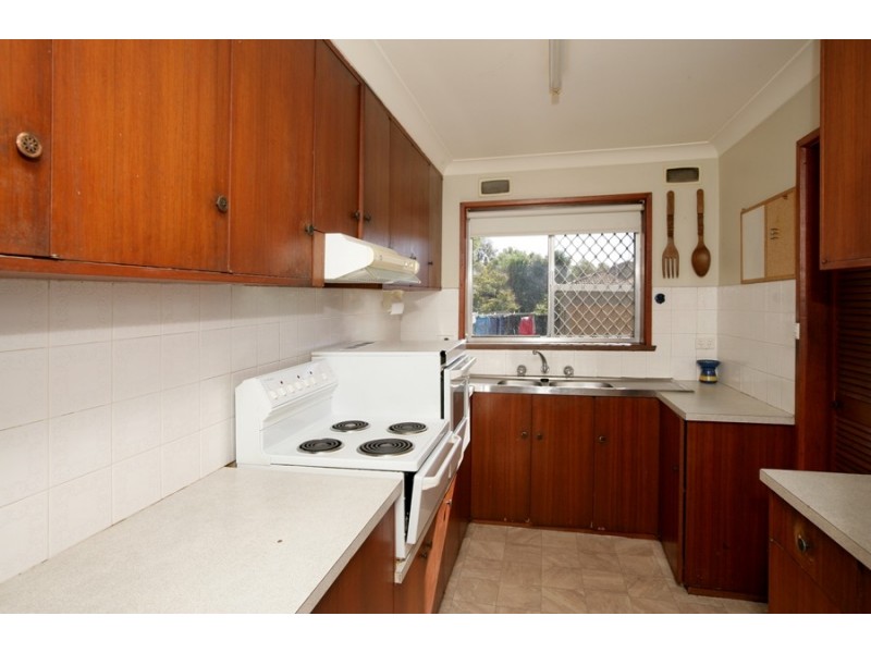 4 Martin Street, Tolland NSW 2650