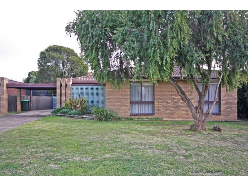15 Telopea Cres, Wagga Wagga NSW 2650