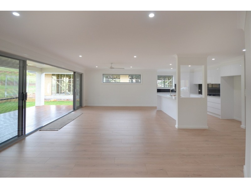 98 Crestwood Drive, Port Macquarie NSW 2444