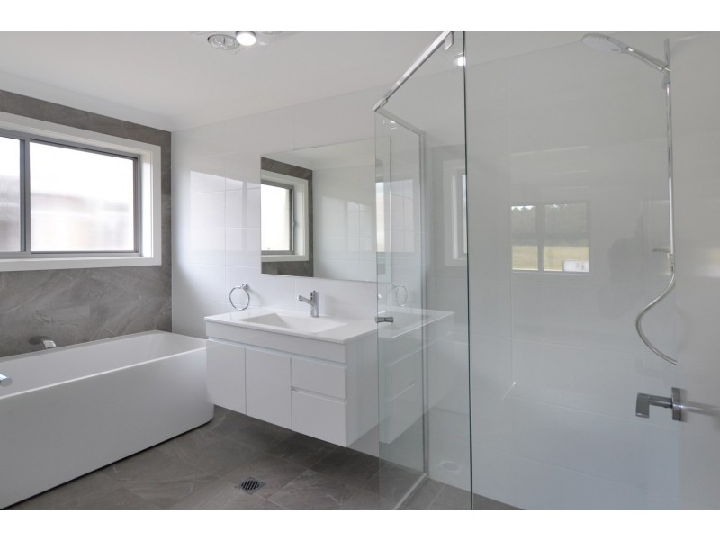 98 Crestwood Drive, Port Macquarie NSW 2444