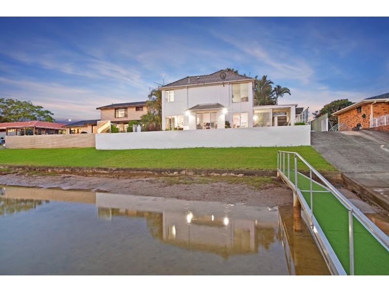 30 Laguna Place, Port Macquarie NSW 2444