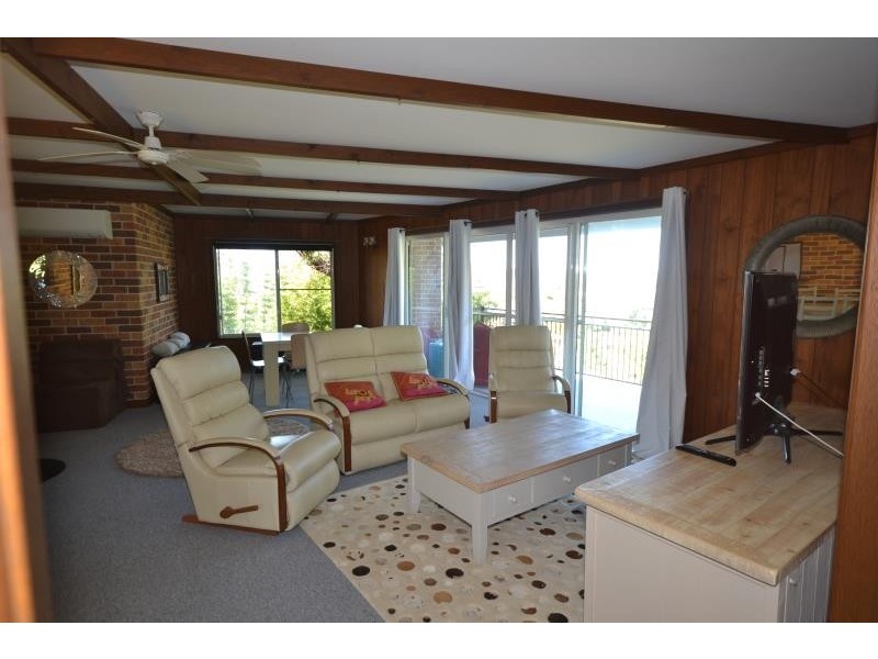 2 PARKLANDS AVENUE, Port Macquarie NSW 2444
