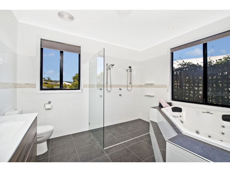 20 Grenadines Way, Bonny Hills NSW 2445