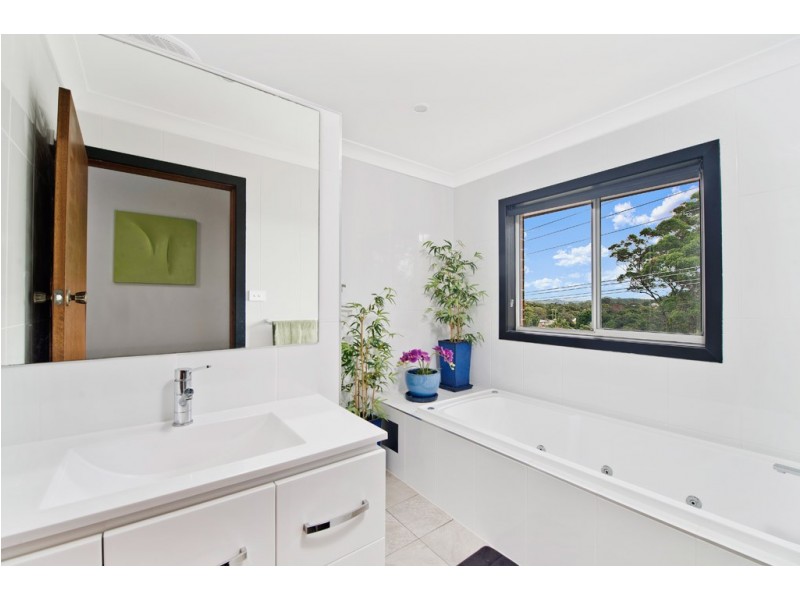 2 Parklands Avenue, Port Macquarie NSW 2444