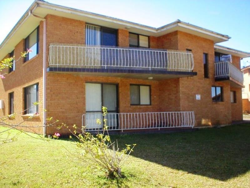 2/8 MALLAWA CRESCENT, Port Macquarie NSW 2444