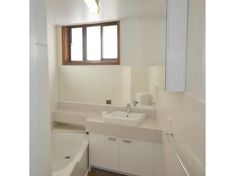 4/76 PACIFIC DRIVE, Port Macquarie NSW 2444