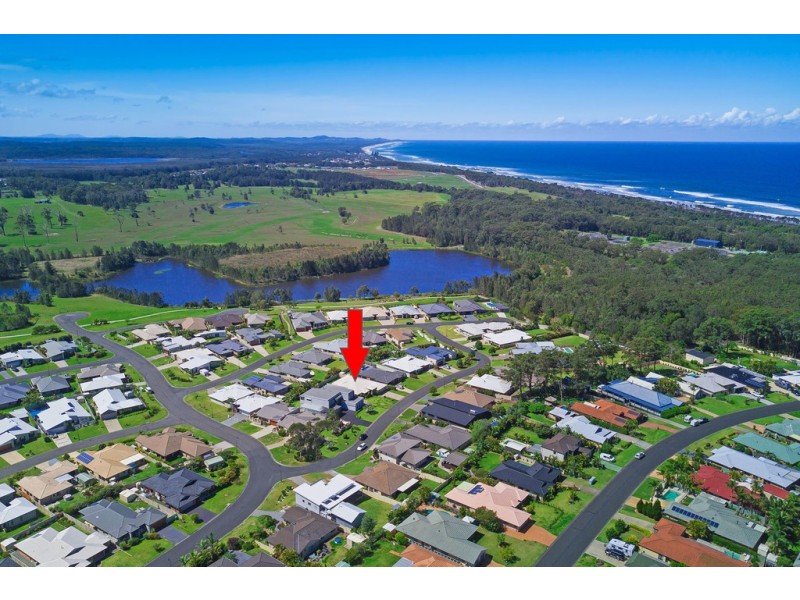 5 Grenadines Way, Bonny Hills NSW 2445