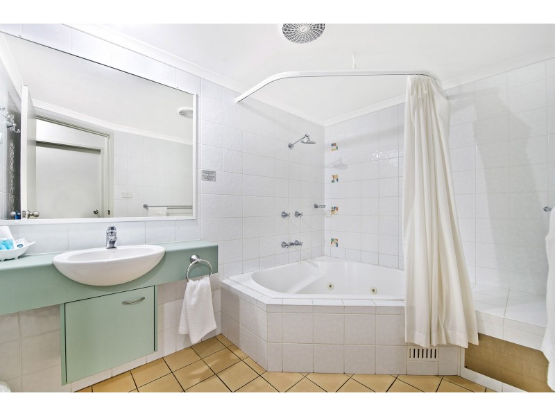 18/48 Pacific Drive, Port Macquarie NSW 2444