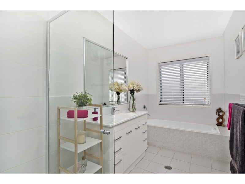 27 The Sanctuary Close, Port Macquarie NSW 2444