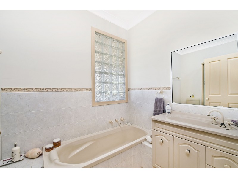 1/111 Lake Road, Port Macquarie NSW 2444