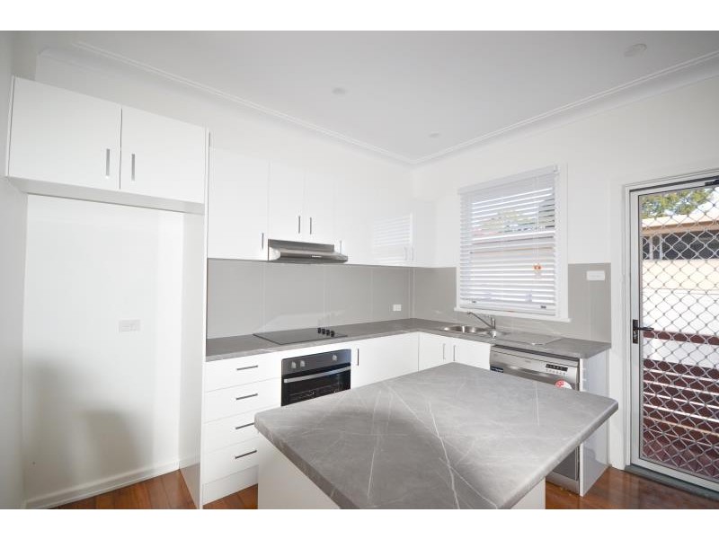 1/16 LAKE ROAD, Port Macquarie NSW 2444