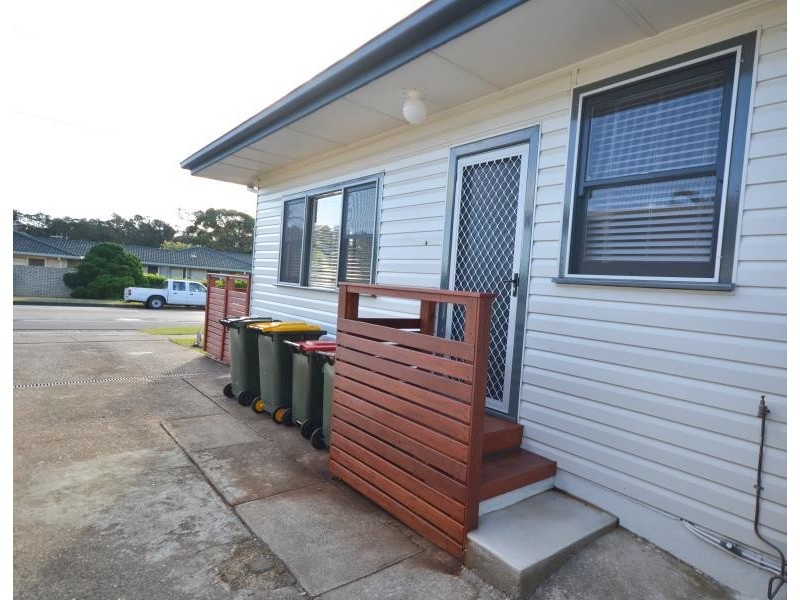 1/16 LAKE ROAD, Port Macquarie NSW 2444