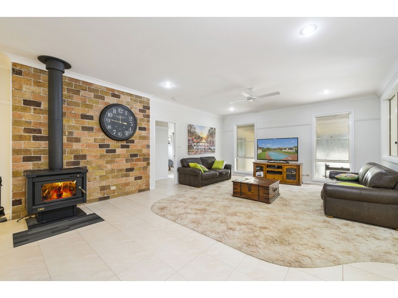 10 Forest Way, Lake Cathie NSW 2445