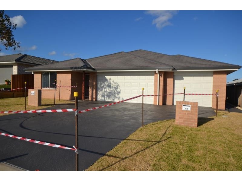 11B AUBIN AVENUE, Port Macquarie NSW 2444