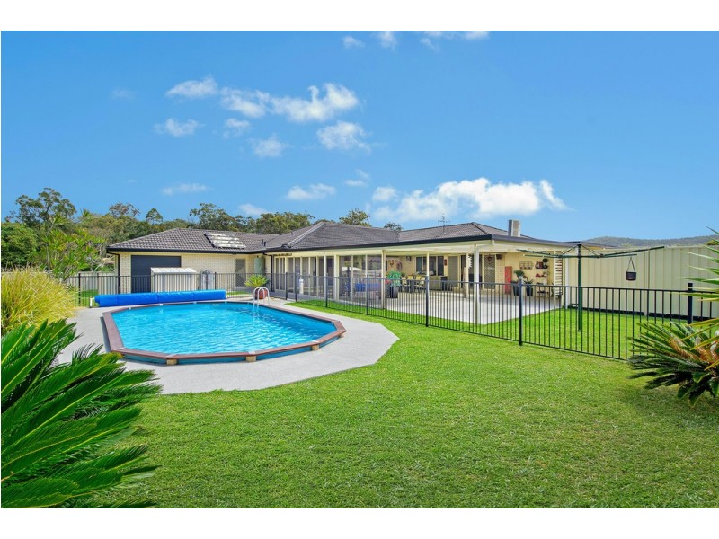 4 Forest Way, Lake Cathie NSW 2445