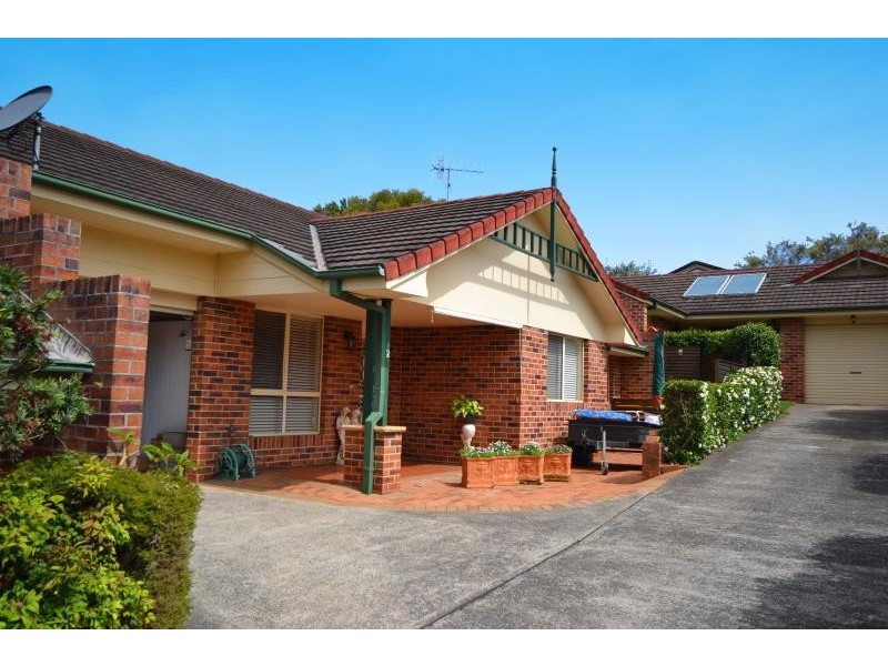 2/33 SAPPHIRE DRIVE, Port Macquarie NSW 2444