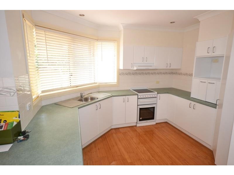 2/33 SAPPHIRE DRIVE, Port Macquarie NSW 2444