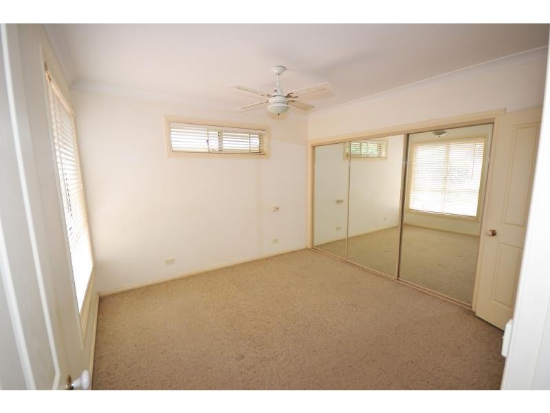 2/33 SAPPHIRE DRIVE, Port Macquarie NSW 2444