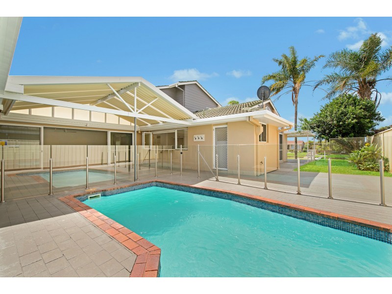 27 Ballina Crescent, Port Macquarie NSW 2444