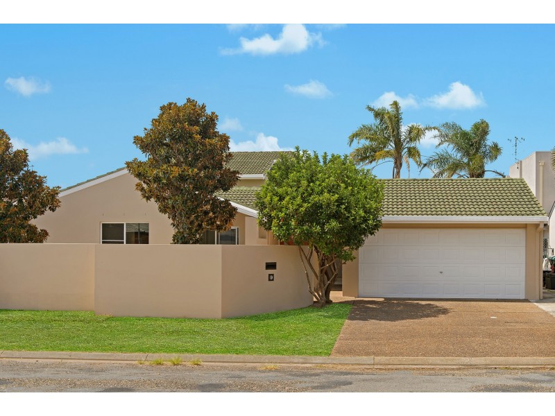 27 Ballina Crescent, Port Macquarie NSW 2444