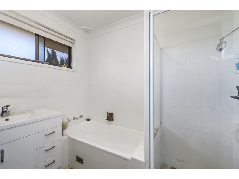 122 Lake Road, Port Macquarie NSW 2444