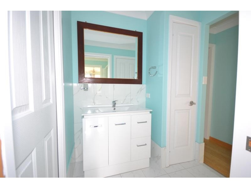 8A GIRRAWEEN CLOSE, Port Macquarie NSW 2444