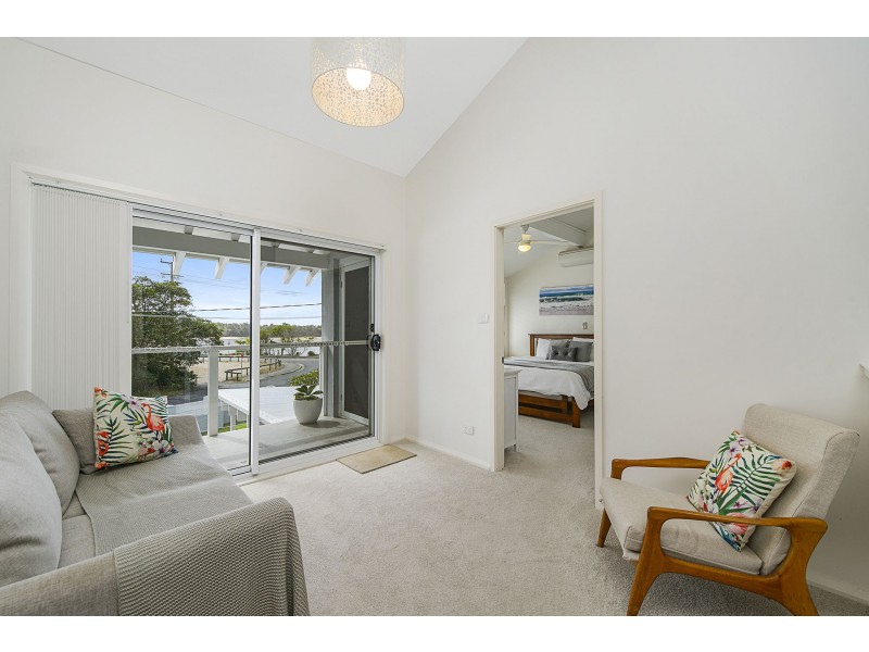 4 Tallong Drive, Lake Cathie NSW 2445