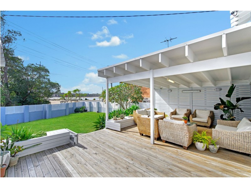 4 Tallong Drive, Lake Cathie NSW 2445