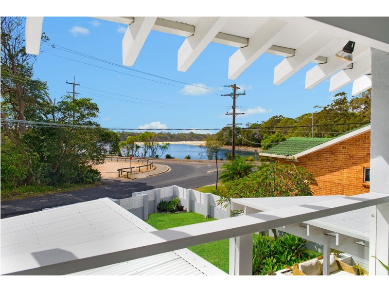 4 Tallong Drive, Lake Cathie NSW 2445