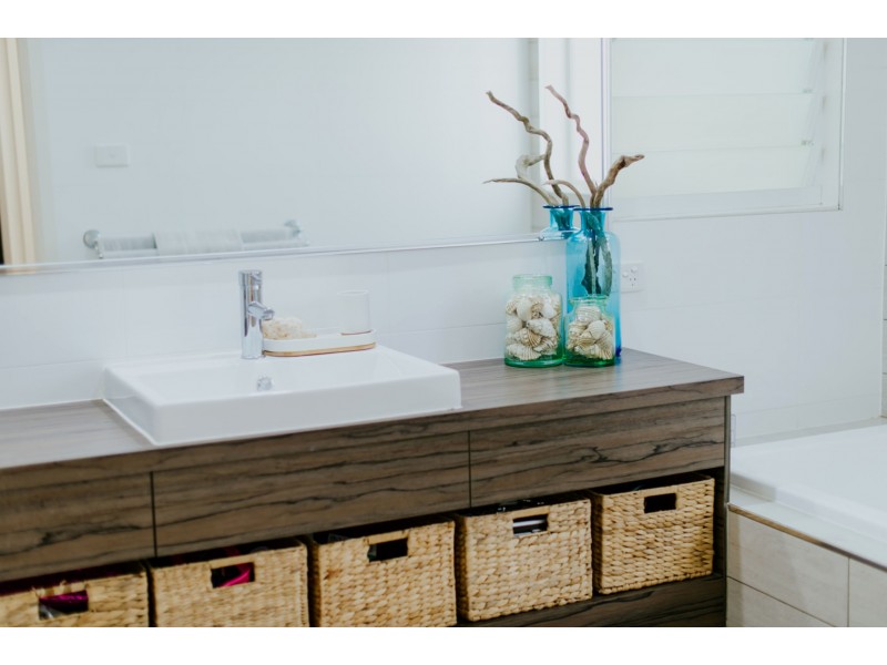 4 Tallong Drive, Lake Cathie NSW 2445