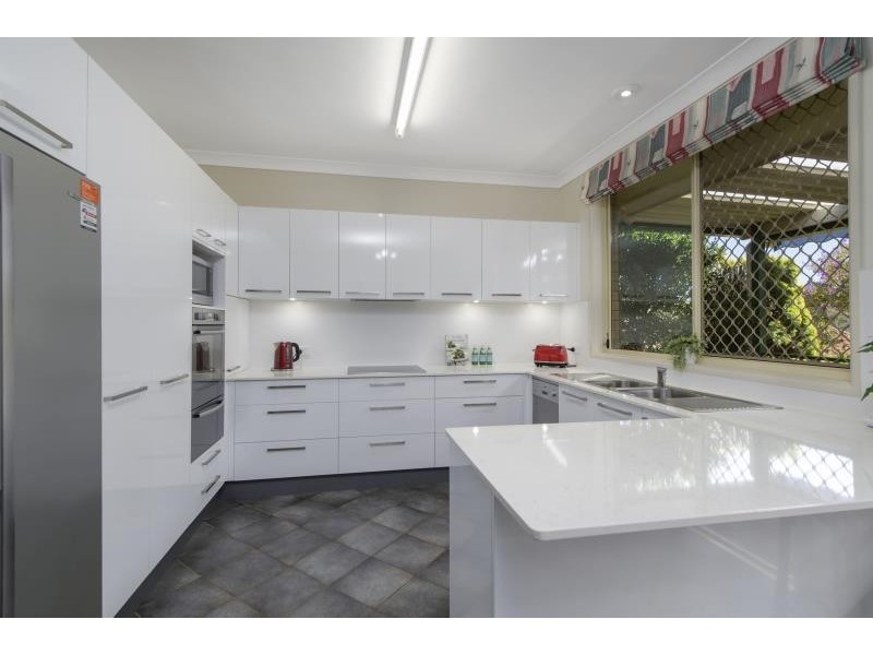4 LEURA PLACE, Port Macquarie NSW 2444