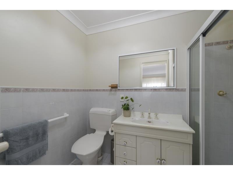 4 LEURA PLACE, Port Macquarie NSW 2444