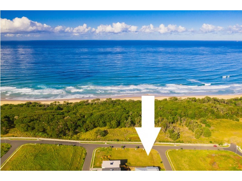 17 Foreshore Avenue, Lake Cathie NSW 2445