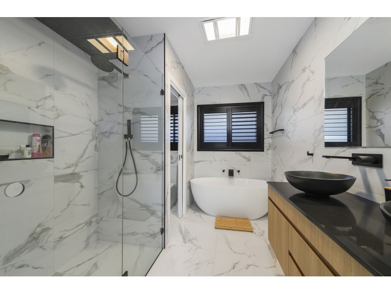 20 Meares Circuit, Thrumster NSW 2444