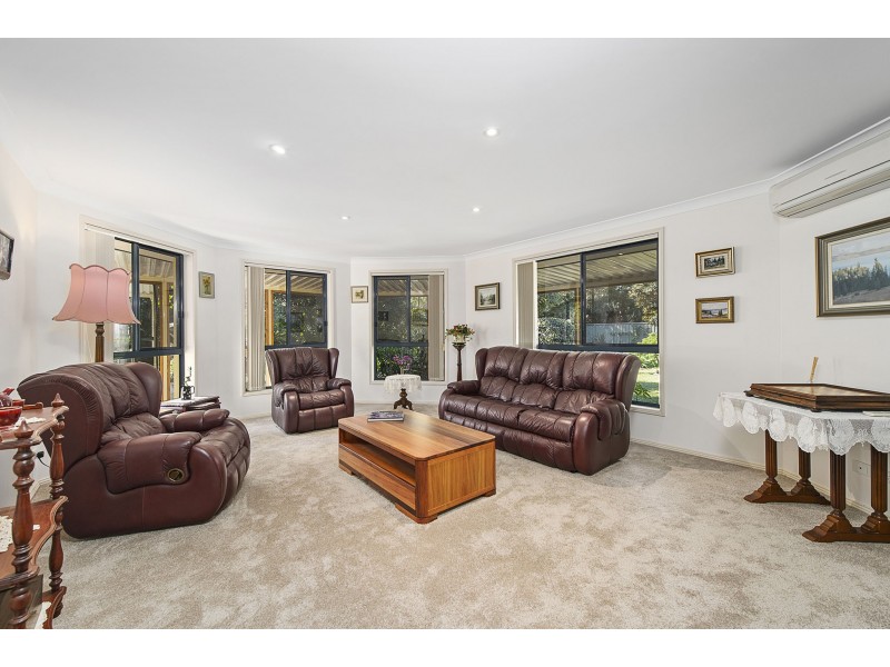 1 Fishermens Way, Lake Cathie NSW 2445