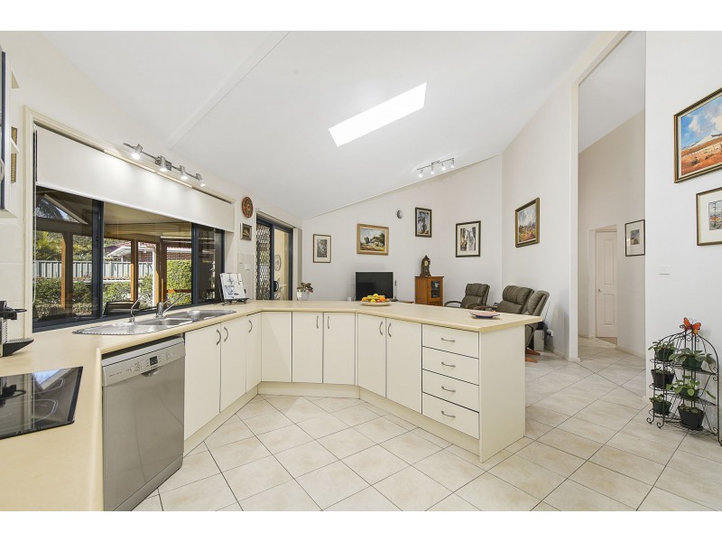 1 Fishermens Way, Lake Cathie NSW 2445