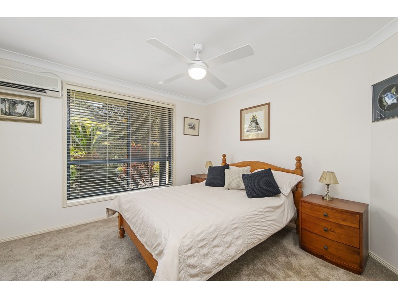 1 Fishermens Way, Lake Cathie NSW 2445