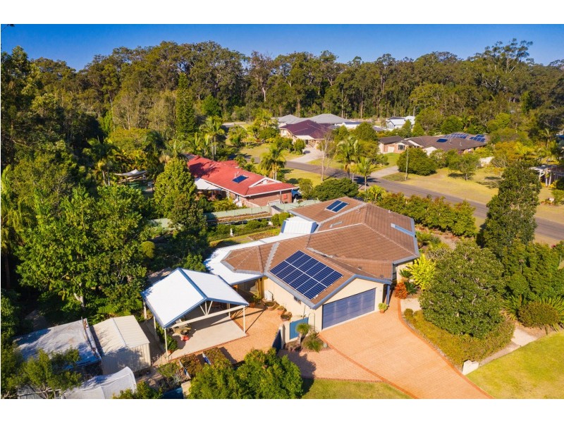 1 Fishermens Way, Lake Cathie NSW 2445