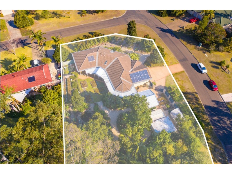 1 Fishermens Way, Lake Cathie NSW 2445