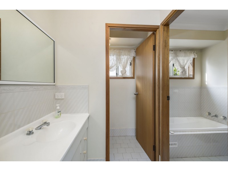 27 Arncliffe Avenue, Port Macquarie NSW 2444