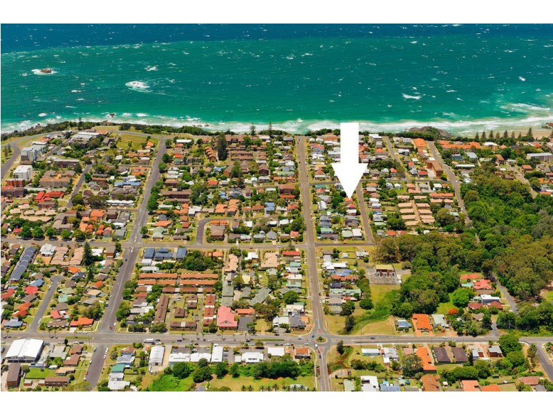 27 Arncliffe Avenue, Port Macquarie NSW 2444